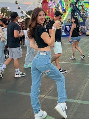 RAGGED Jeans - Light Blue High-Waisted